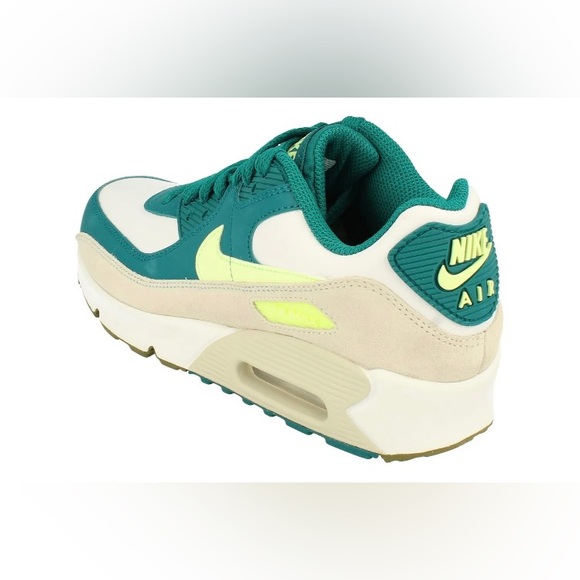 Nike Air Max 90 LTR GS (NEW IN BOX) Low Top Sneaker (Size: 5.5 Youth) Shoes - Picture 3 of 13